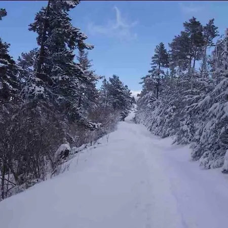 Duplex, 110m2, 7 Minutes Des Pistes, 8 Couchages, Belle Vue Sur Les Montagnes, Cheminee * Formiguères