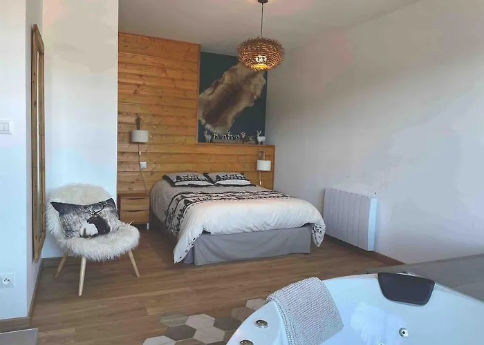 Duplex, 110m2, 7 Minutes Des Pistes, 8 Couchages, Belle Vue Sur Les Montagnes, Cheminee