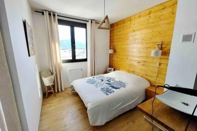 Duplex, 110m2, 7 Minutes Des Pistes, 8 Couchages, Belle Vue Sur Les Montagnes, Cheminee *