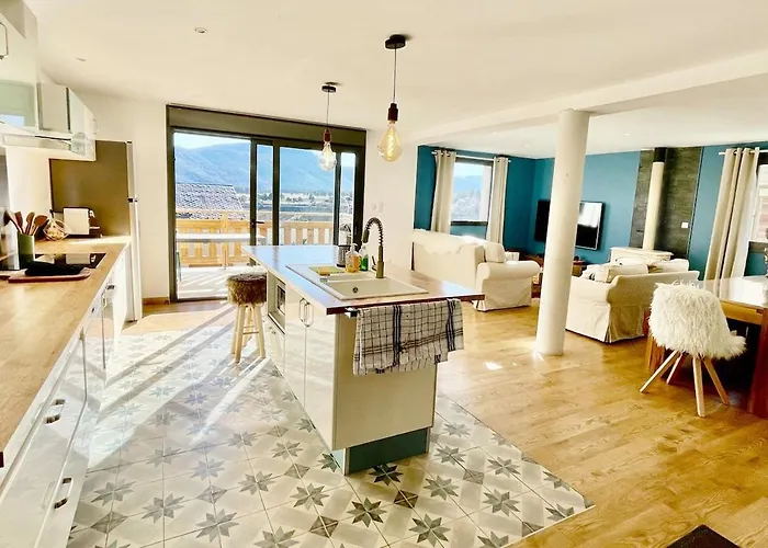 Duplex, 110m2, 7 Minutes Des Pistes, 8 Couchages, Belle Vue Sur Les Montagnes, Cheminee *